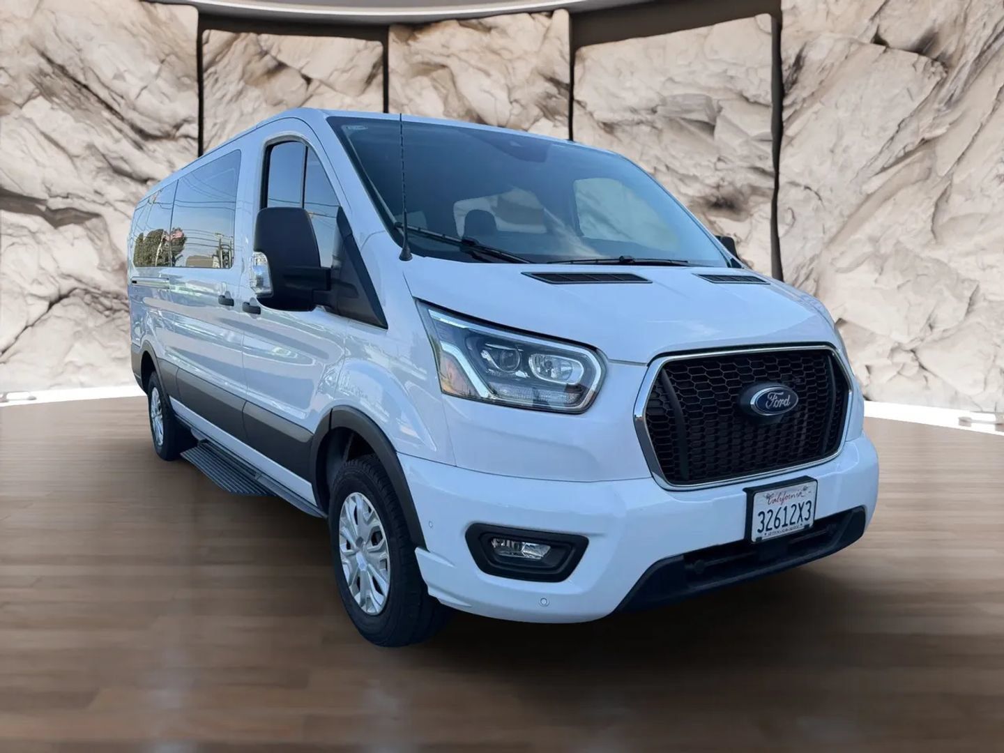 Used 2023 Ford Transit 350 XLT RWD image 3