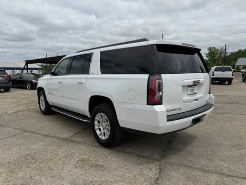 Used 2019 GMC Yukon XL SLT w/ Open Road Package image 3