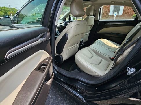 Used 2016 Ford Fusion Titanium image 10