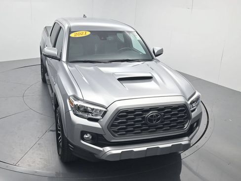 Used 2021 Toyota Tacoma TRD Sport AWD/4WD image 55