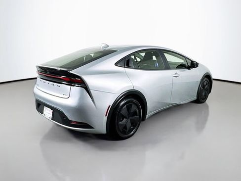 Used 2025 Toyota Prius LE image 8