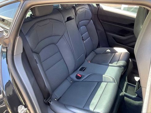Used 2024 Porsche Taycan image 18