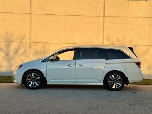 Used 2015 Honda Odyssey Touring Elite image 6