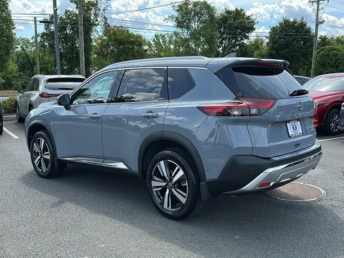 Used 2022 Nissan Rogue Platinum w/ Head-Up Display Package image 6