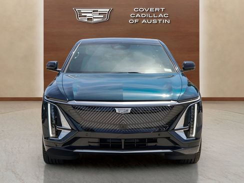 New 2026 Cadillac Lyriq Luxury w/ LPO, Floor Liner Package image 4