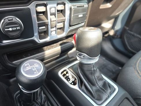 Used 2025 Jeep Wrangler Unlimited Sahara w/ Safety Group image 35