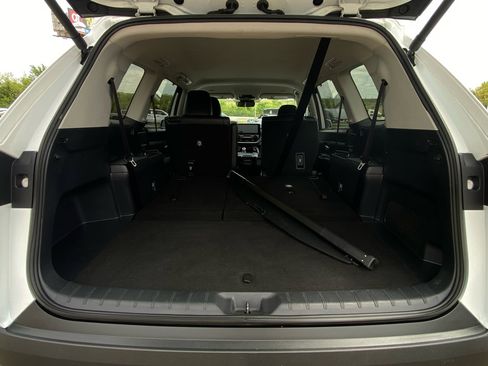 Used 2025 Toyota Grand Highlander AWD image 18