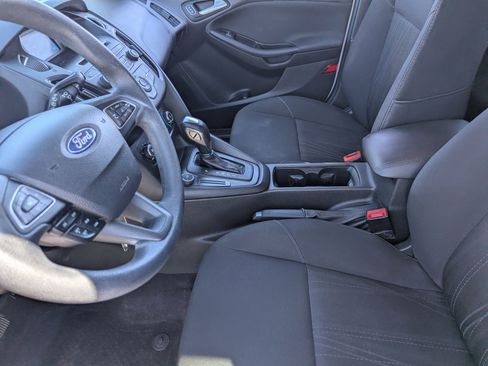 Used 2016 Ford Focus SE image 18