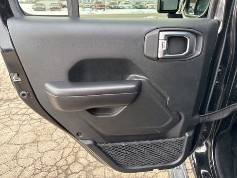 Used 2019 Jeep Wrangler Unlimited Sport S image 30