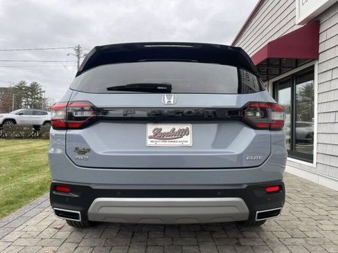 Used 2023 Honda Pilot Elite image 6
