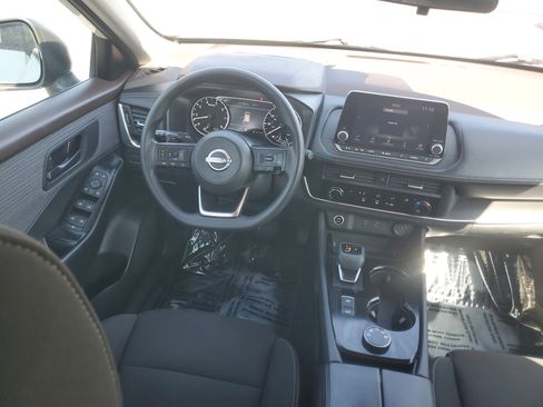 Used 2023 Nissan Rogue S image 23