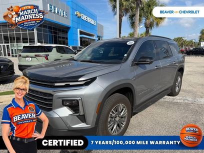 Used 2025 Chevrolet Traverse LT w/ Enhanced Driving Package