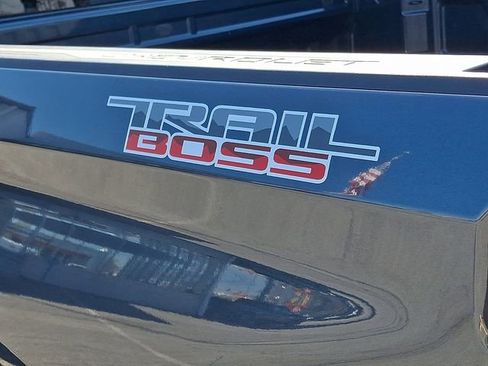 Certified 2021 Chevrolet Silverado 1500 LT Trail Boss w/ Convenience Package II image 33