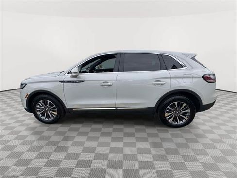 Used 2023 Lincoln Nautilus Reserve AWD/4WD image 5