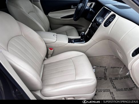 Used 2016 INFINITI QX50 AWD w/ Deluxe Touring Package image 24
