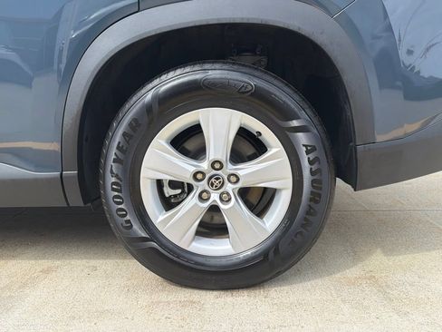 Used 2025 Toyota Grand Highlander AWD image 8