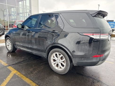 Used 2020 Land Rover Discovery SE image 3