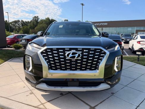 Used 2022 Hyundai Palisade Limited FWD image 12