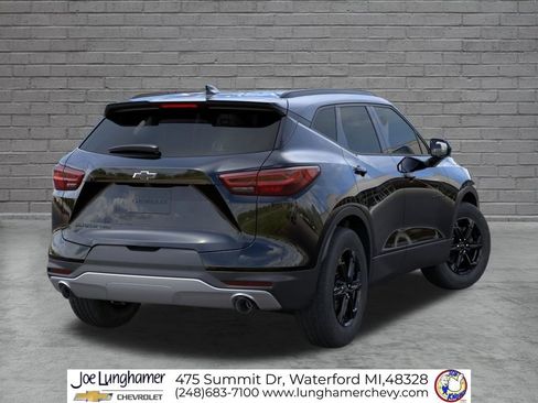 New 2026 Chevrolet Blazer LT w/ Convenience Package AWD/4WD image 4