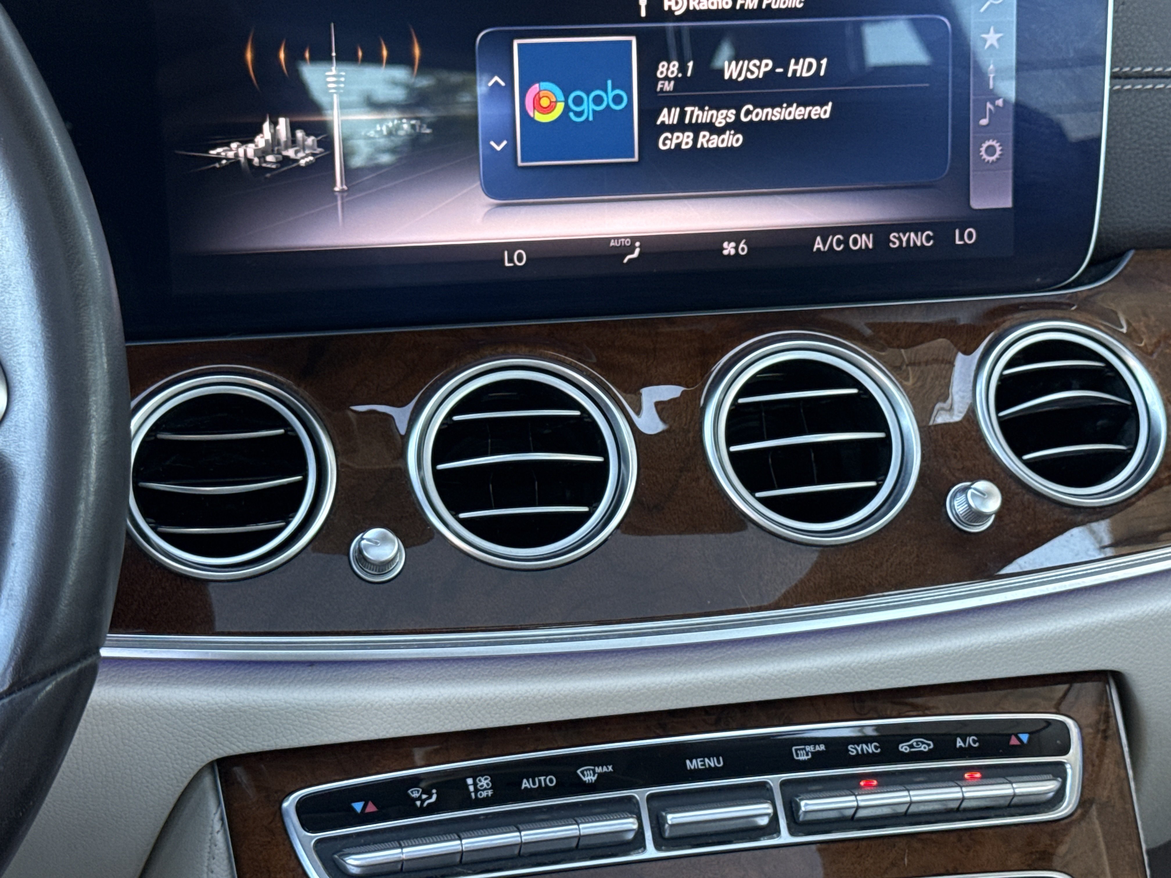 Certified 2020 Mercedes-Benz E 450 4MATIC Wagon image 39