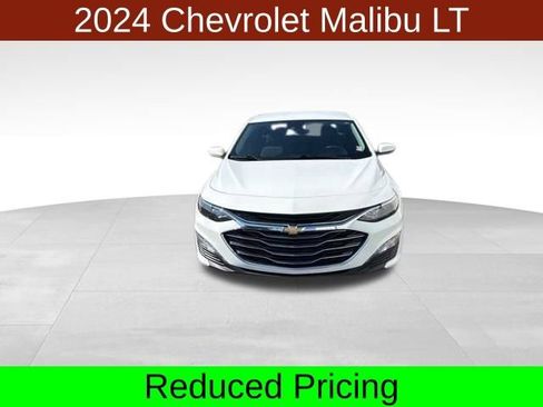 Used 2024 Chevrolet Malibu LT image 2