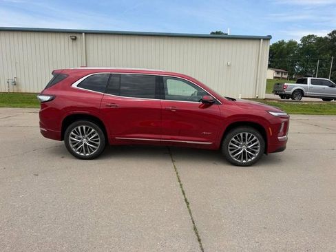 Used 2025 Buick Enclave Avenir w/ LPO, All-Weather Package FWD image 2