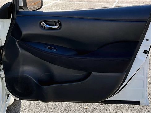 Used 2017 Nissan Leaf S w/ Charge Package image 20