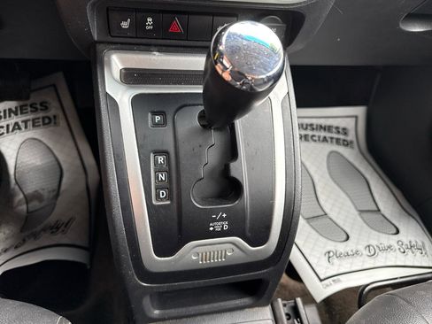 Used 2015 Jeep Compass Latitude AWD/4WD image 18