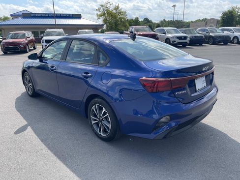 Used 2023 Kia Forte LXS FWD image 5