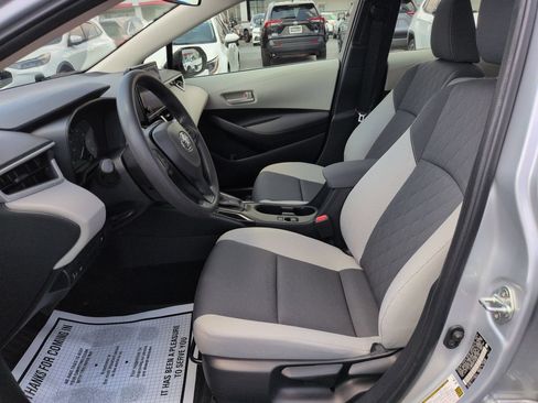 Used 2024 Toyota Corolla LE FWD image 9