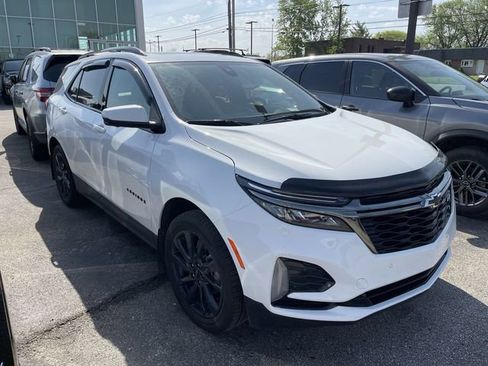 Used 2023 Chevrolet Equinox RS w/ RS Leather Package AWD/4WD image 14