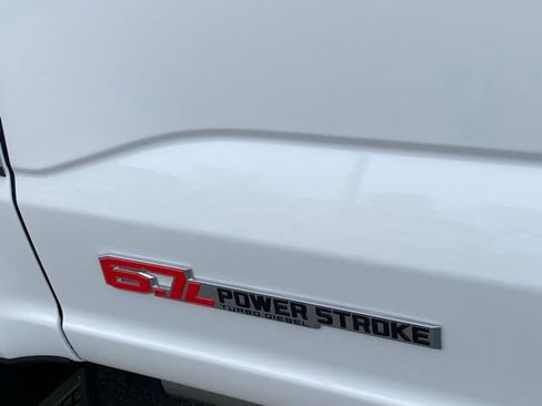Used 2024 Ford F350 Platinum AWD/4WD image 8