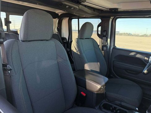 New 2026 Jeep Gladiator Sport image 26