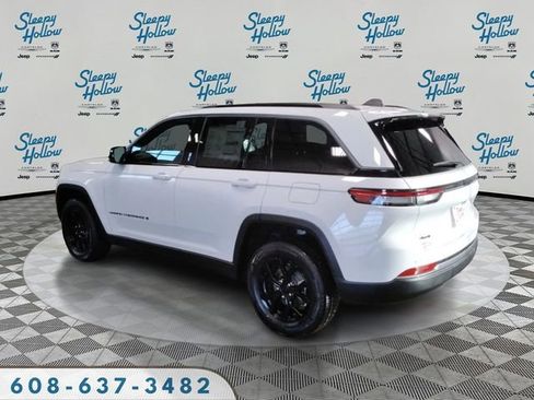 New 2026 Jeep Grand Cherokee Altitude image 7