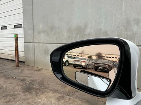 Used 2014 Lexus LS 460 w/ Comfort Package image 19