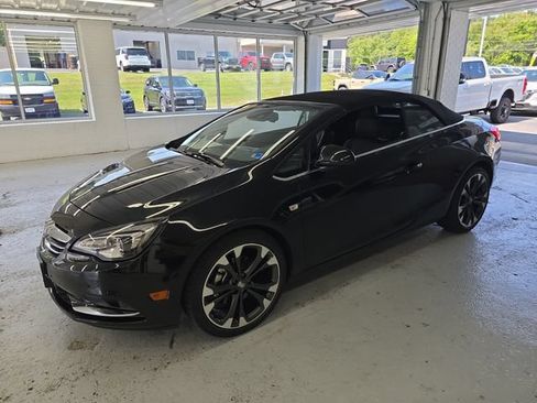 Used 2017 Buick Cascada Premium FWD image 2