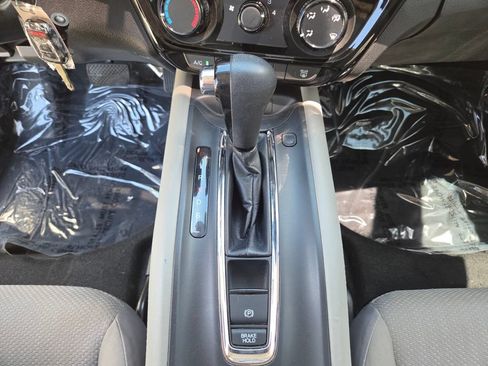 Used 2017 Honda HR-V LX image 31
