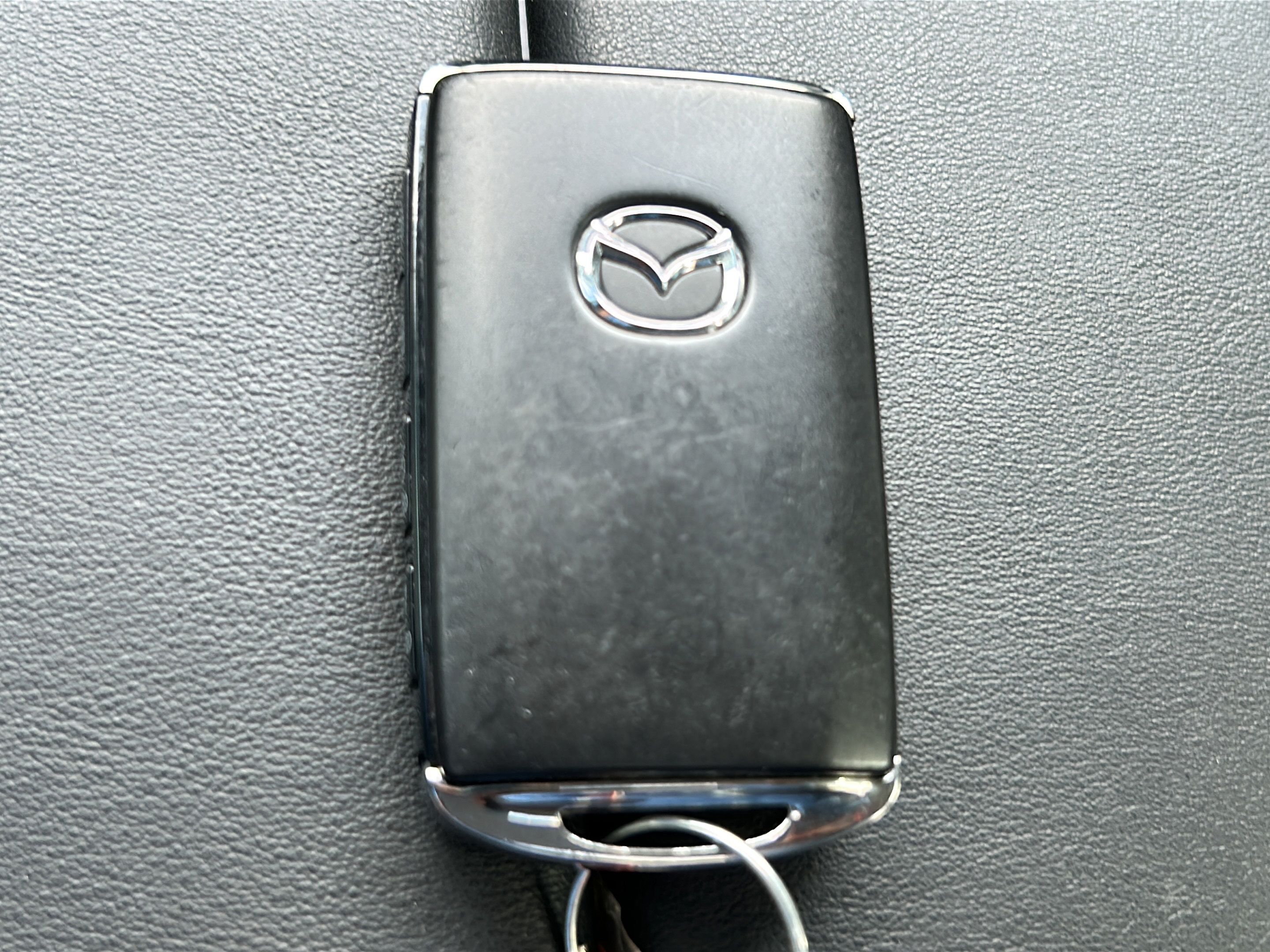 Used 2025 MAZDA CX-70 3.3 Turbo w/ Preferred Package AWD/4WD image 25