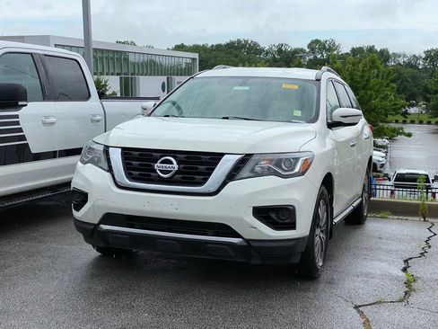 Used 2019 Nissan Pathfinder S AWD/4WD image 3
