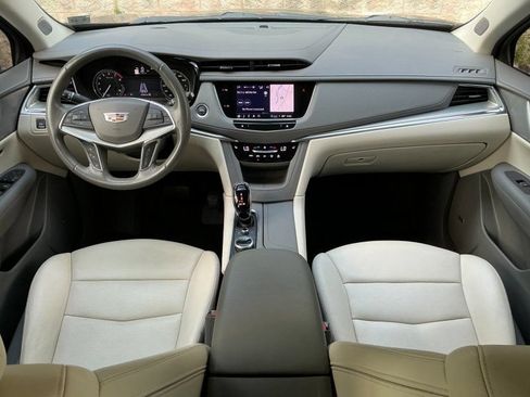 Used 2022 Cadillac XT5 Premium Luxury AWD/4WD image 14