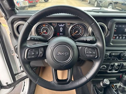Used 2022 Jeep Wrangler Unlimited Sport image 11