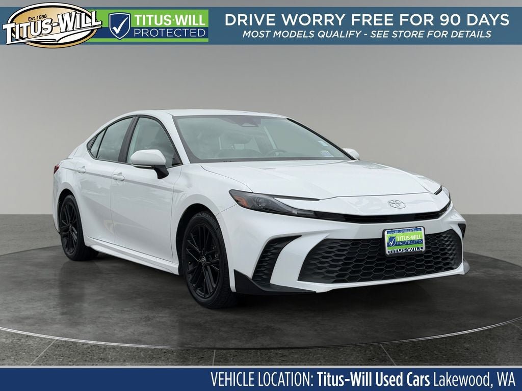 Used 2025 Toyota Camry SE FWD image 1