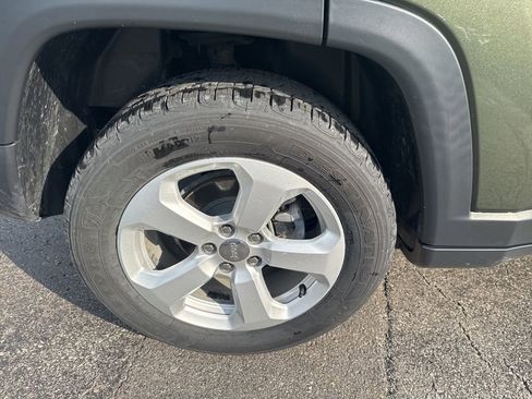 Used 2019 Jeep Compass Latitude w/ Cold Weather Group image 45