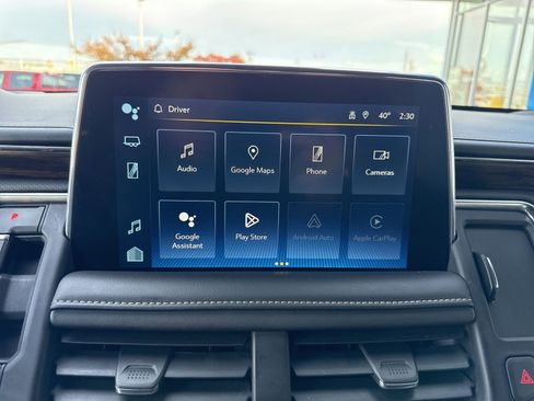 Used 2023 Chevrolet Suburban Premier image 24