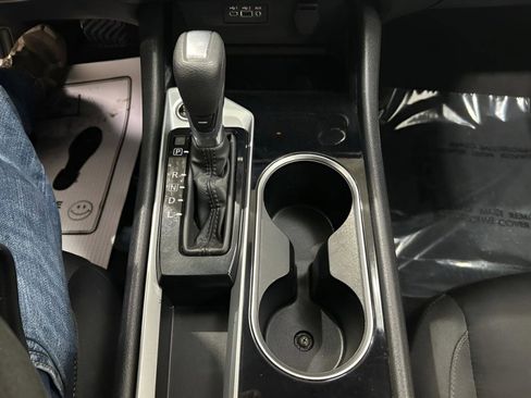 Used 2024 Nissan Altima 2.5 SV image 17