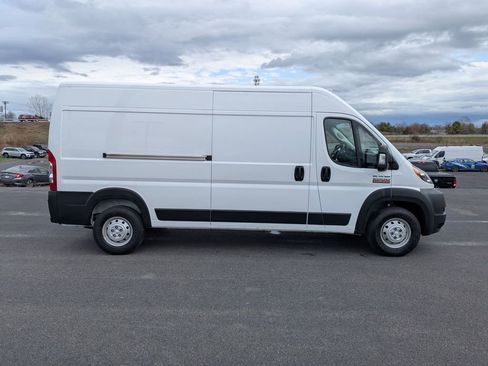 Used 2022 RAM ProMaster 2500 w/ Interior LED Lighting Group image 2