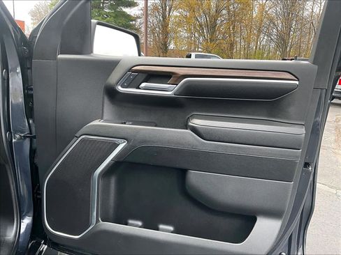 Used 2024 Chevrolet Silverado 1500 LT image 12