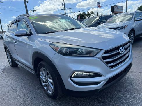Used 2018 Hyundai Tucson SEL Plus FWD image 4