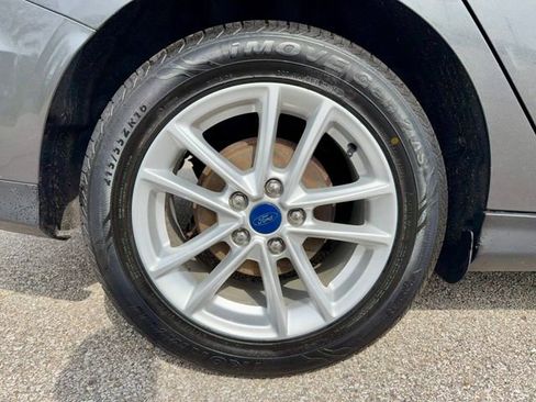 Used 2017 Ford Focus SE FWD image 26