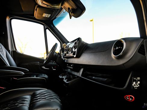 Used 2023 Mercedes-Benz Sprinter 3500 w/ Parking Package image 47